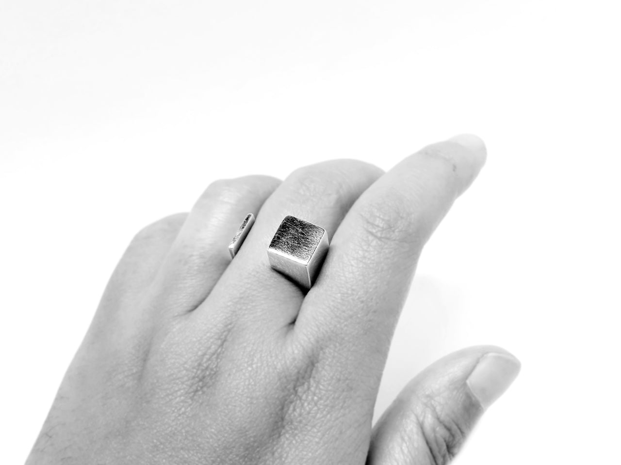 RIFT RING 2.2.SILVER