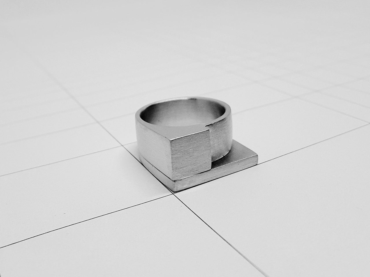 RIFT RING 2.4.SILVER
