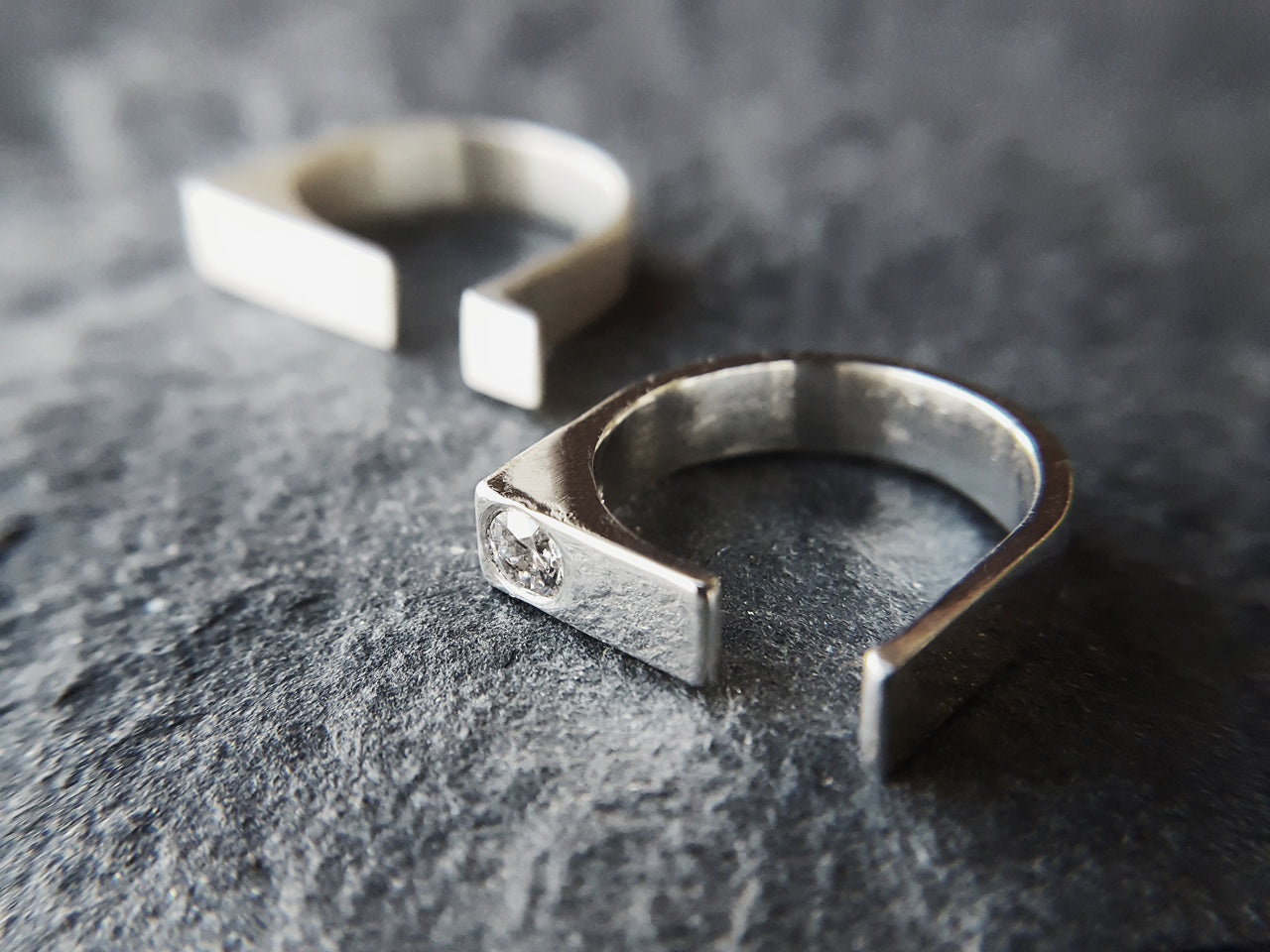 RIFT RING 1.2.SILVER w/ Sapphire