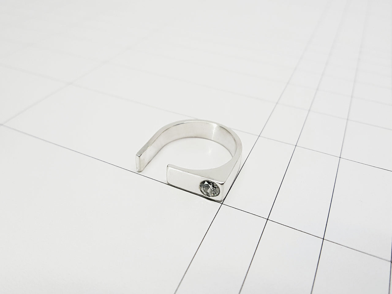 RIFT RING 1.2.SILVER w/ Sapphire