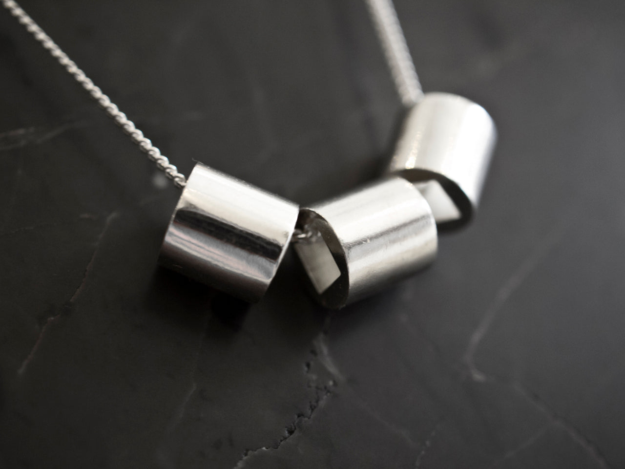 BEAD NECKLACE 5.1.SILVER
